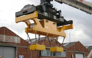 Spreader für Container 1