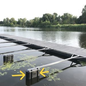 Ausleger-Schwimmkörper