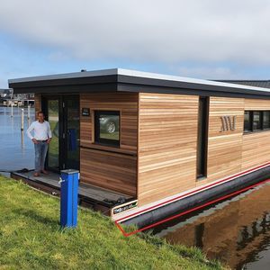 Schwimmkörper für schwimmendes Haus