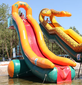 Rutschbahn-Wasserspielgerät