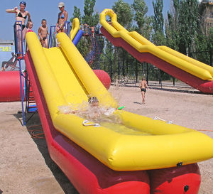 Rutschbahn-Wasserspielgerät