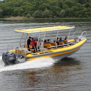 Außenbord-Schlauchboot / zweimotorig / Festrumpf / Mittelkonsole