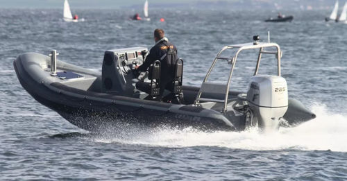 Außenborder-Schlauchboot - 6.8M  - Tornado Boats International ApS - RIB / Open / mit Mittelkonsole