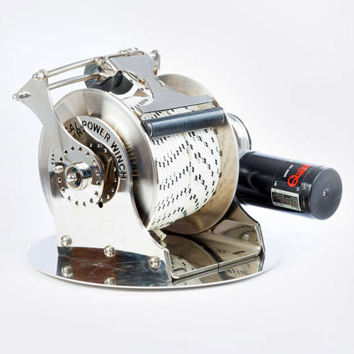 Winde für Boot - UFFW 2600 - Universal Free Fall Winch Pty Ltd - für Ankermanöver / elektrisch / Einzeltrommel