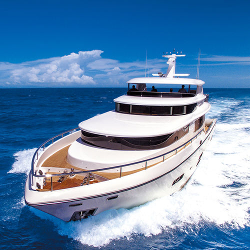 Motoryacht für Kreuzfahrten - JOHNSON 93 - Johnson Yachts Co, Ltd. - Flybridge / mit Steuerhaus