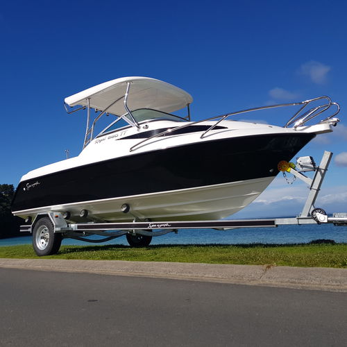 Außenborder-Daycruiser - Regal 580 RL / Regal 580 (black) / Regal 580 TT - Seanymph Boats - Open / Sportfischer / mit Kabine