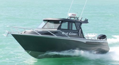 Cabin-Cruiser / Außenborder - 750 MODELS - White Pointer Boats Ltd - Hardtop / mit geschlossenem Cockpit / Sportfischer