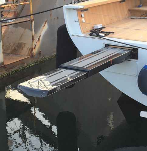 Gangway für Boot - D2.5 - CARBON EQUIPMENT ltd - für Yacht / Teleskop / hydraulisch
