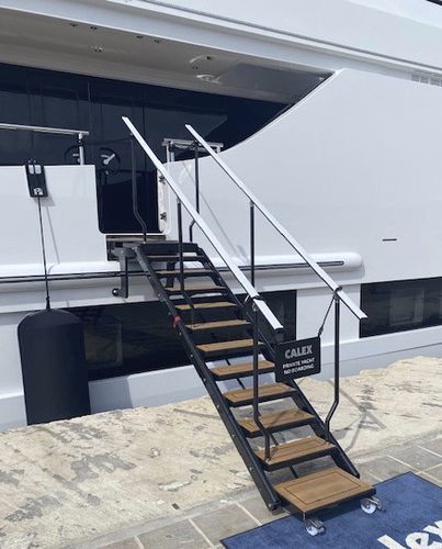 Yachtleiter - E2.3 - CARBON EQUIPMENT ltd - schwenkbar / Boarding / Notfall