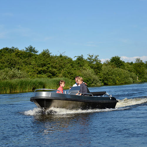 Außenborder-Konsolenboot - 444 - Alufleet B.V. - mit Mittelkonsole / für Wassersportzentrum / Aluminium