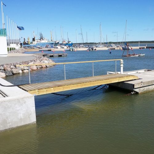 Gangway für Boot - Gangways, Railings and Ramps - Top Marine OÜ - für Steg / Holz / mit Geländer