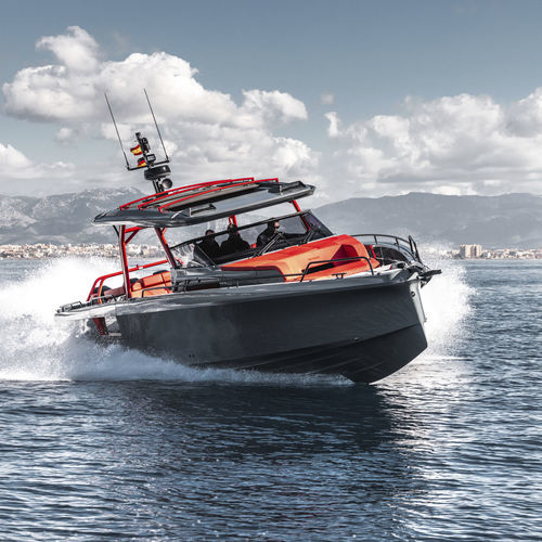 Express-Cruiser / Außenborder - Shadow 1200 Sun-Top Phantom - Brabus Marine - dreimotorig / Softtop / max. 12 Personen