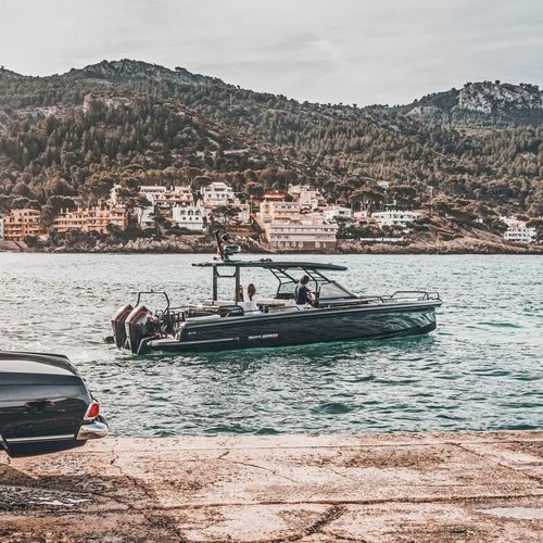 Express-Cruiser / Außenborder - Shadow 900 Sun-Top Deep Blue - Brabus Marine - zweimotorig / Open / Hochleistung