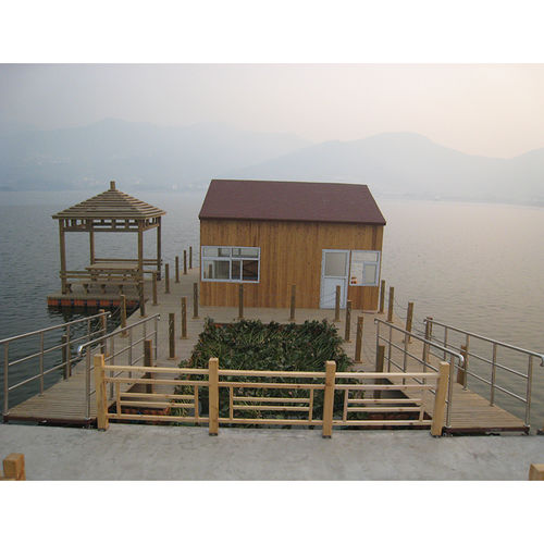Schwimmendes Restaurant - Shanghai Qihua Waterborne Engineering Construction Co., Ltd