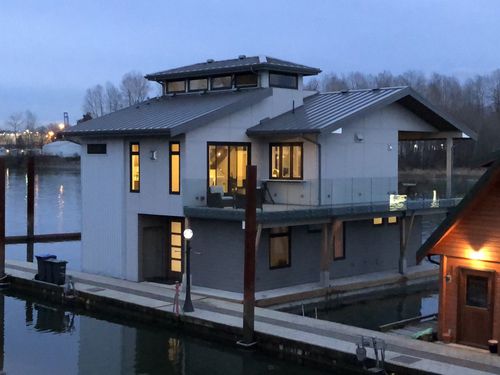Schwimmendes Haus - Jill & Allen - International Marine Floatation Systems, Inc. (IMFS)