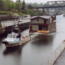 Schwimmendes Haus - Rosenstock - International Marine Floatation Systems, Inc. (IMFS)
