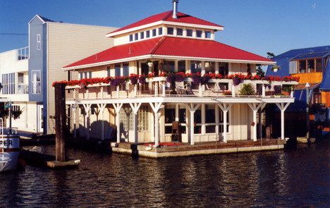 Schwimmendes Haus - Wittenberg - International Marine Floatation Systems, Inc. (IMFS)