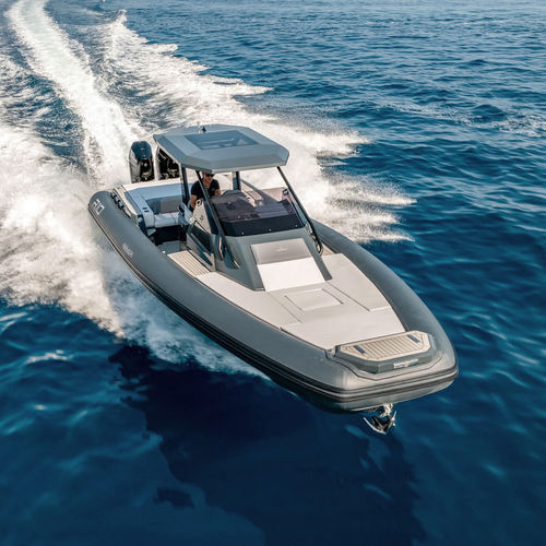 Außenborder-Schlauchboot - R10 CABIN FB - RENIER - zweimotorig / halbstarr / mit Mittelkonsole