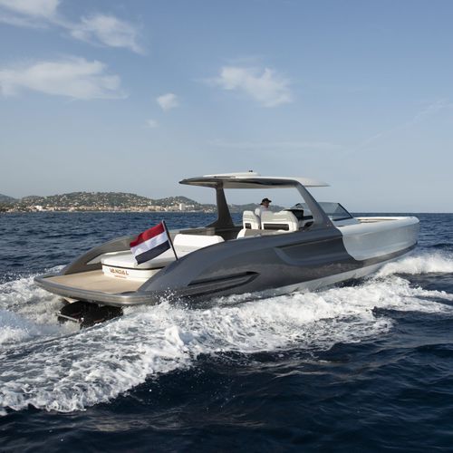 Innenborder-Konsolenboot - Vandal Marine BV - Diesel / zweimotorig / Stufenrumpf
