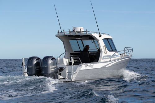 Außenborder-Walkaround - 915  - Extreme Boats EU Ltd. - zweimotorig / mit Steuerhaus / Sportfischer