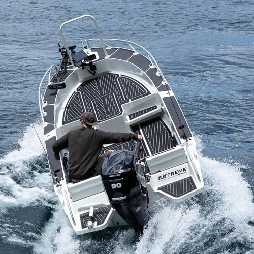 Außenborder-Konsolenboot - 1770 Enduro - Extreme Boats EU Ltd. - mit Seitenkonsole / Sportfischer / Aluminium