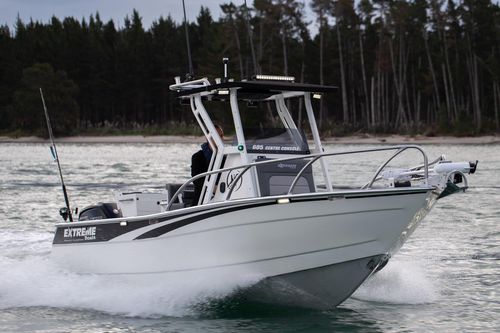 Außenborder-Konsolenboot - 605 CC - Extreme Boats EU Ltd. - mit Mittelkonsole / für Angelsport / Offshore