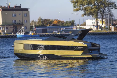 Cabin-Cruiser / Innenborder - RX 30 - Futuro Boats - Open / Hardtop / Aluminium