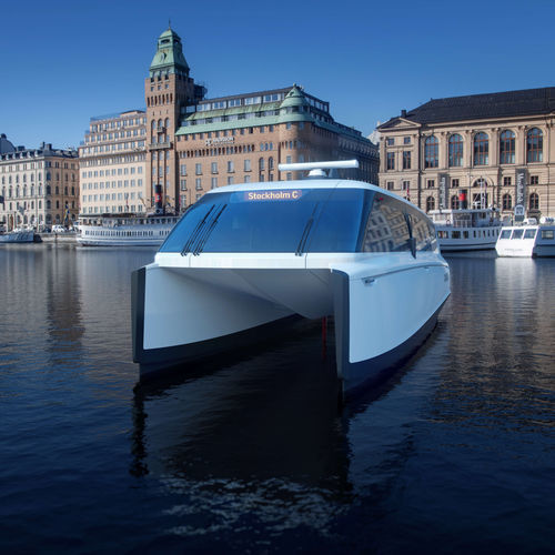 Ausflugsboot Berufsschiff - P-12  - Candela Technology - Taxiboot / elektrisch / Festrumpf