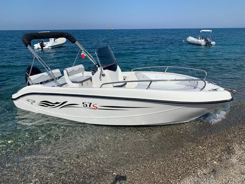 Außenborder-Konsolenboot - 57 Pro - Cantiere Nautica Trimarchi Srl - halbstarr / mit Mittelkonsole / max. 7 Personen