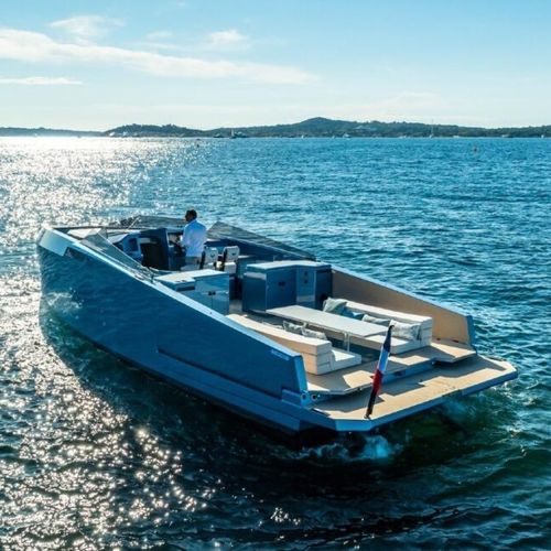 Express-Cruiser / Innenborder - ALIUM 42S - META YACHTS - Open / mit Doppelkonsole / 2 Kabinen