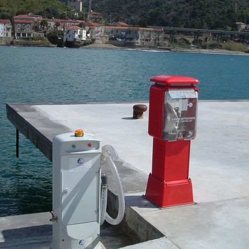 Stationäres Entleersystem - SUCTION COLUMNS - Sanitrade - für Yachthafen / für Boot