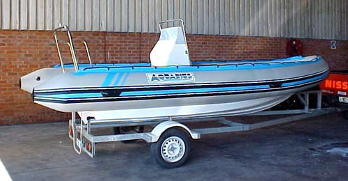 Außenborder-Schlauchboot - 5.5m - Aquarius Inflatables - zweimotorig / halbstarr / mit Mittelkonsole