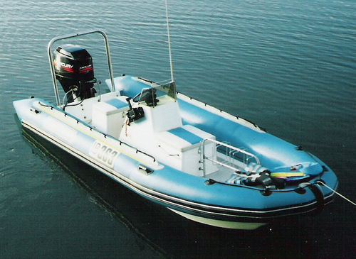 Außenborder-Schlauchboot - 5.0 m - Aquarius Inflatables - mit Mittelkonsole / Open / Wasserski