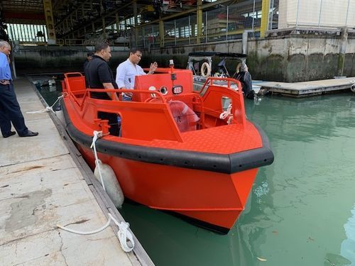 Mini-Schlepper-Berufsschiff - Centurion 24 - Five Aluminium Boat and Engineering Pte Ltd - Innenborder / Diesel / Aluminium
