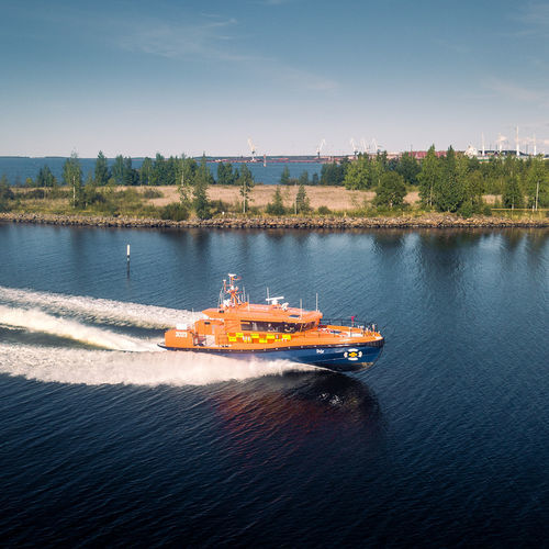 Rettungsboot Berufsschiff - 1700 - Kewatec - Inboard-Hydrojet / selbstaufrichtend