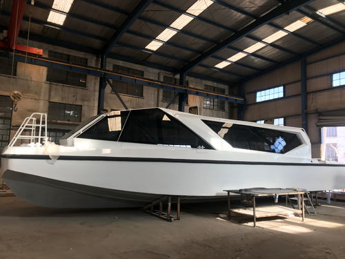 Express-Cruiser / Außenborder - CYBERLIFE 1400 - Qingdao Allheart Marine Co., Ltd. - dreimotorig / mit Steuerhaus / Aluminium
