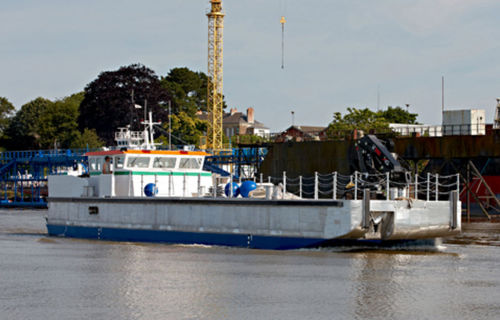 Arbeitskahn - 30 M - Alumarine Shipyard - Küste