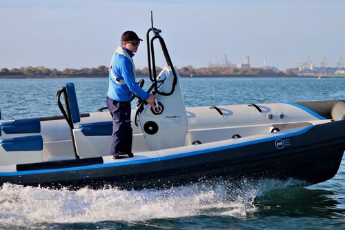 Innenborder-Schlauchboot - RS Electric Boats Ltd. - elektrisch / RIB / mit Mittelkonsole