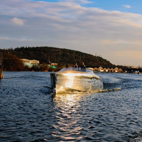 Express-Cruiser / Innenborder - SARVO37 - Sarvo Marine ApS - elektrisch / Open / mit Doppelkonsole
