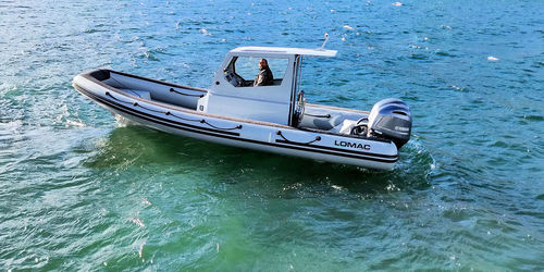Außenborder-Schlauchboot - CLUB 760 - Lomac - zweimotorig / halbstarr / mit geschlossenem Cockpit
