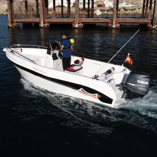 Außenborder-Konsolenboot - VORAZ  505  OPEN  - VORAZ Astilleros - mit Mittelkonsole / Touring / für Angelsport