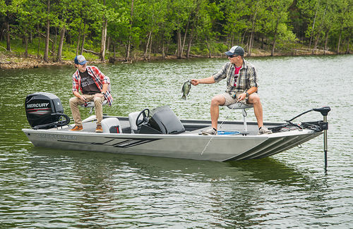 Crappie Boat / Außenborder - 16 STORM - Crestliner - mit Seitenkonsole / Sportfischer / Aluminium