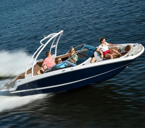 Deck-Boat / Innenborder - HD2 - Four Winns - Open / mit Doppelkonsole / Bowrider