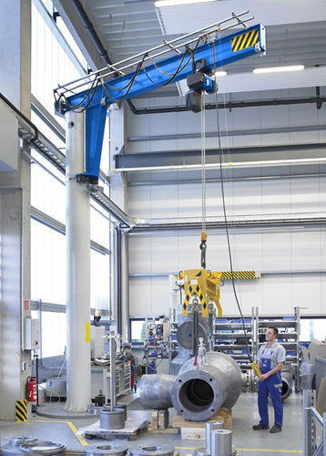 Kran für Werft - MSK - PLANETA-Hebetechnik GmbH - mit schwenkbarem Ausleger