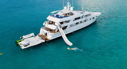 Aufblasbares Wasserspielgerät - Yacht Slide 650cm - AquaBanas - Rutschbahn / für Yacht
