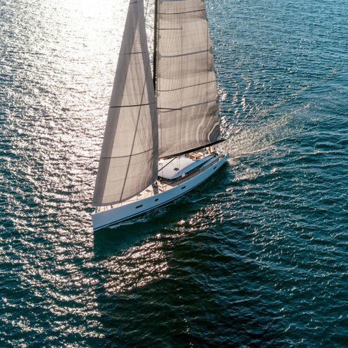 Segelyacht für Kreuzfahrten - CNB 76 - CNB Yachts Builders - 3 Kabinen / mit offenem Heck / mit Doppelsteuerrad
