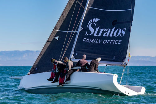 Regatta-Segelboot - C-32 SPORT - COMUZZI yachts s.r.l.s - Daysailer / 1 Kabine / 4 Kojen