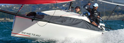 Küstenfahrten-Segelboot - First 18SE - Bénéteau Sailboats - für Fahrten- und Regattasegeln / Regatta / 1 Kabine
