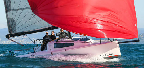 One-Design-Segelboot - First 24SE - Bénéteau Sailboats - für sportliches Fahrtensegeln / Küstenfahrten / Regatta