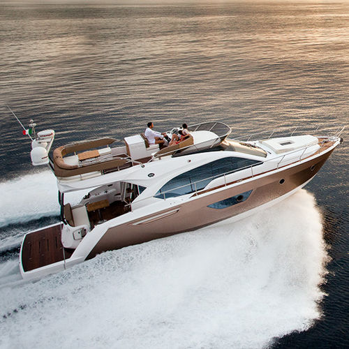 Express-Cruiser / Innenborder - FLY 47 - Sessa Marine - zweimotorig / Gleiter / Flybridge